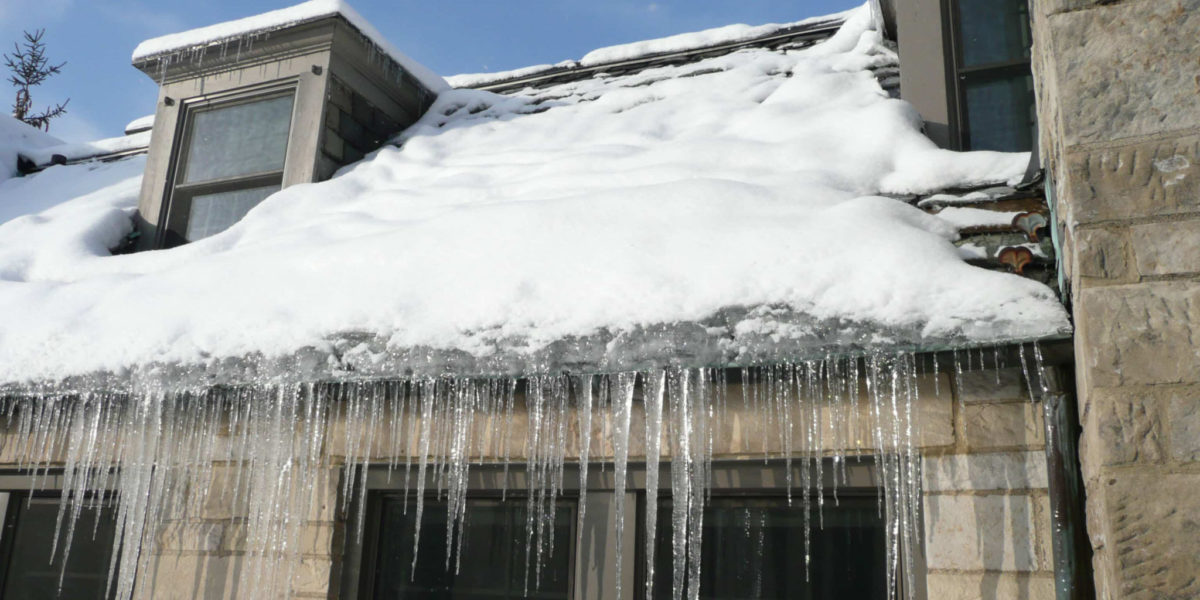 Avoid ice dams on your roof in Toronto