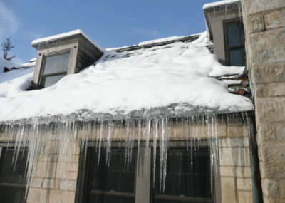 Avoid ice dams on your roof in Toronto