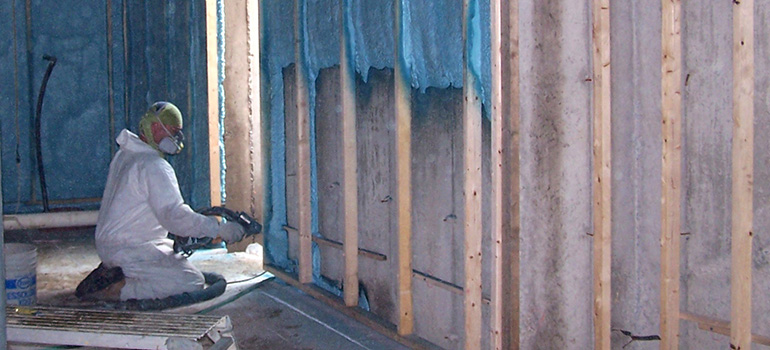 Spray foam insulation - GreenBuildingAdvisor