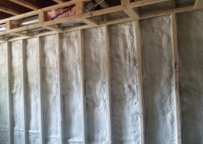 Heat resistant spray foam insulation