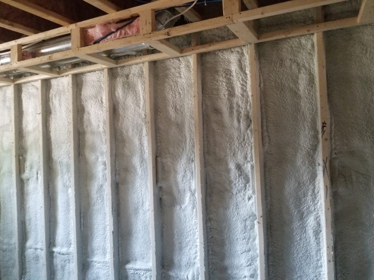 Heat resistant spray foam insulation